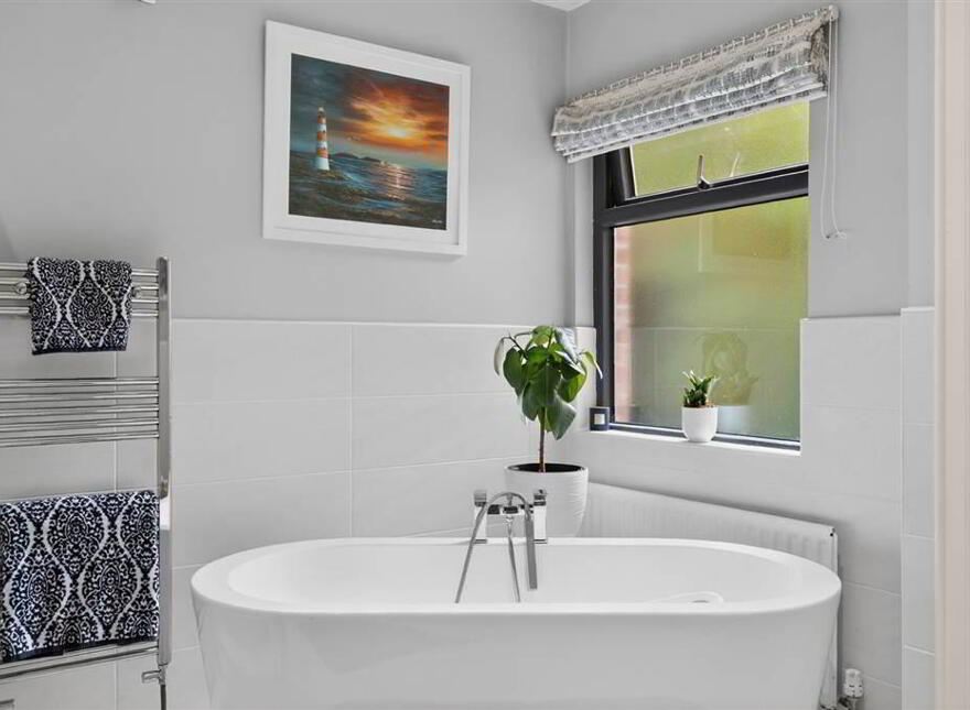 25 Glencregagh Drive, Belfast, BT6 0NJ