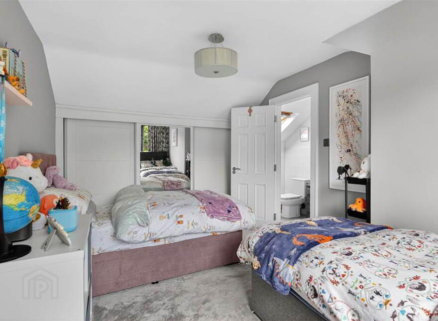 25 Glencregagh Drive, Belfast, BT6 0NJ