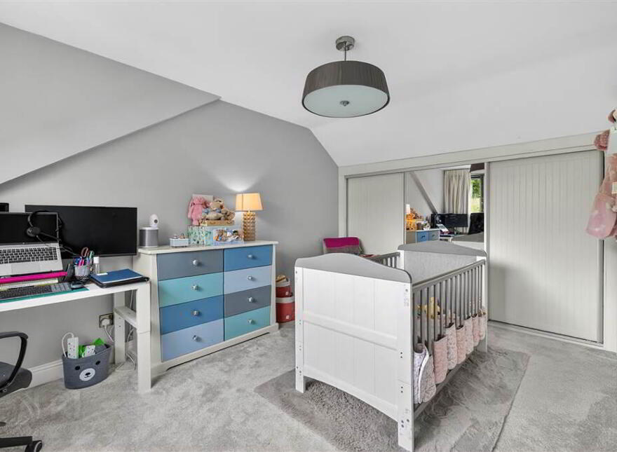 25 Glencregagh Drive, Belfast, BT6 0NJ