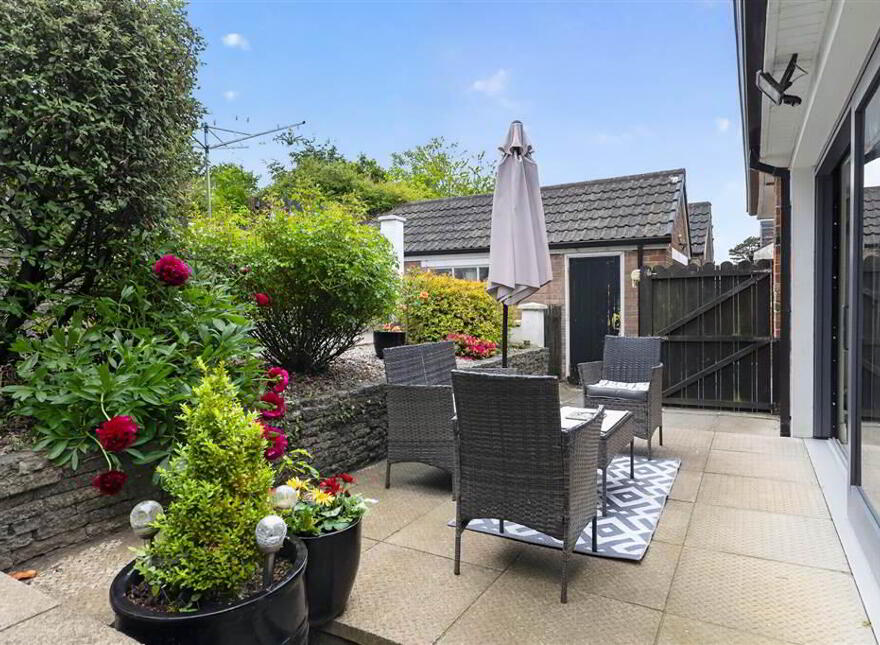 25 Glencregagh Drive, Belfast, BT6 0NJ
