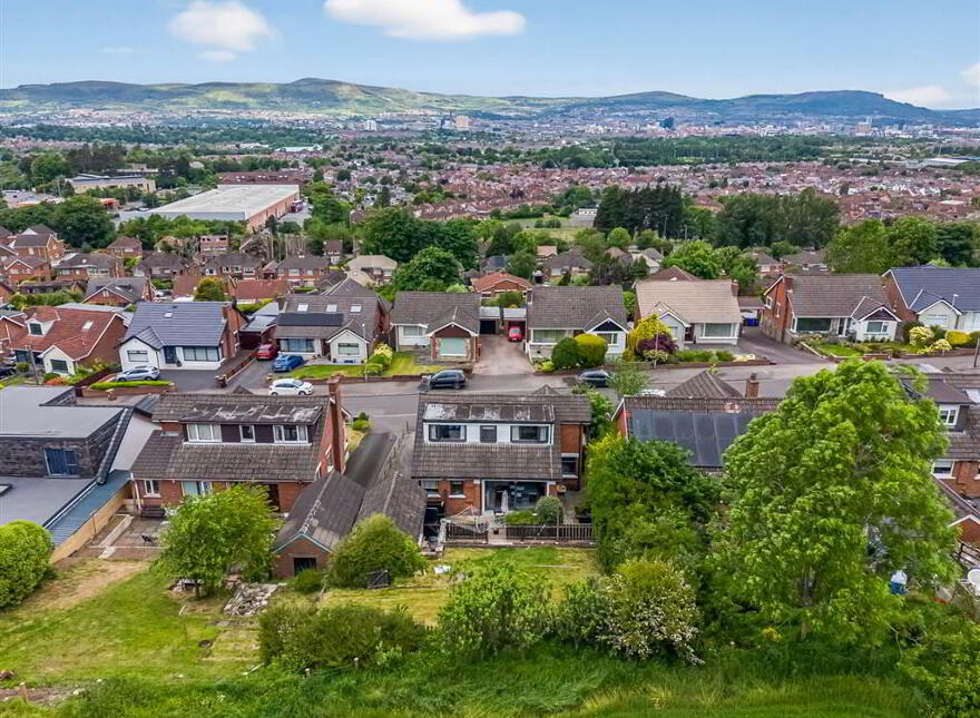 25 Glencregagh Drive, Belfast, BT6 0NJ