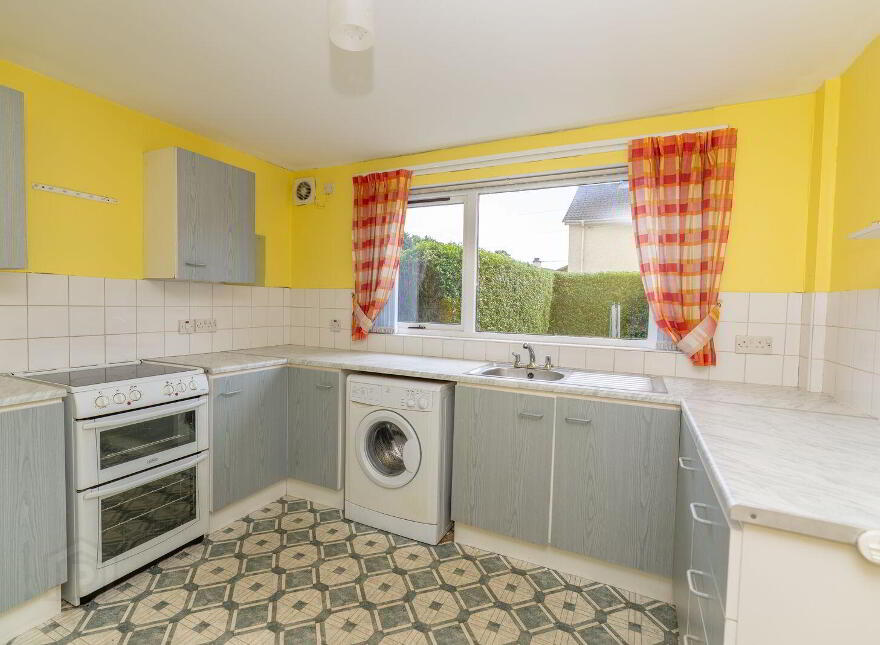 9 Rossmara Park, Warrenpoint, Newry, BT34 3NX