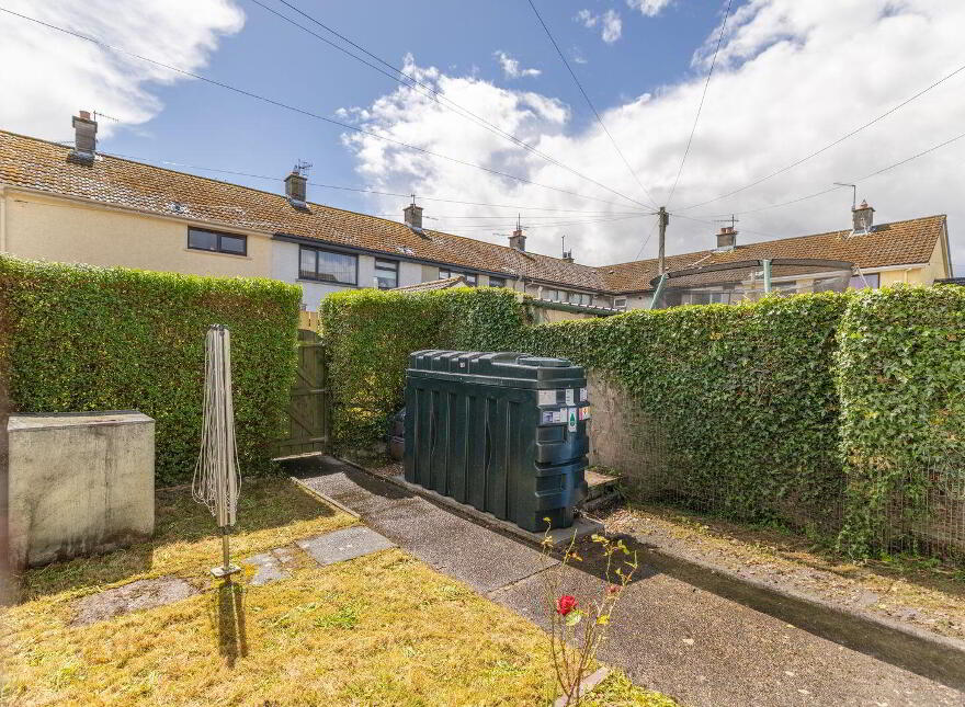 9 Rossmara Park, Warrenpoint, Newry, BT34 3NX