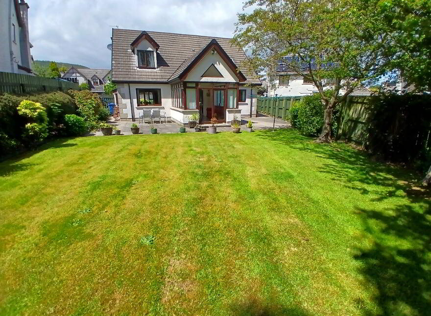 42 Rowley Meadows, Newcastle, BT33 0RW