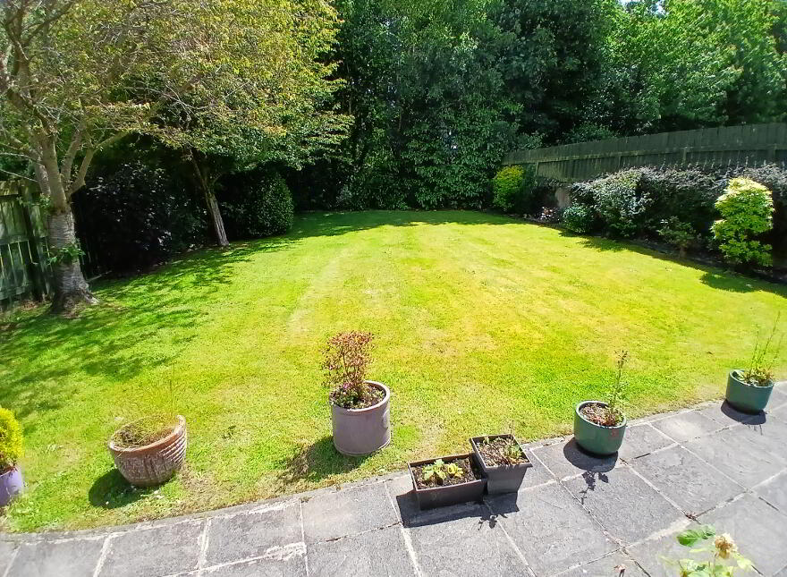 42 Rowley Meadows, Newcastle, BT33 0RW