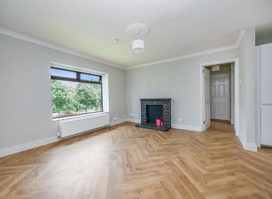 145b Belvoir Drive, Belvoir Park, Belfast, BT8 7DP