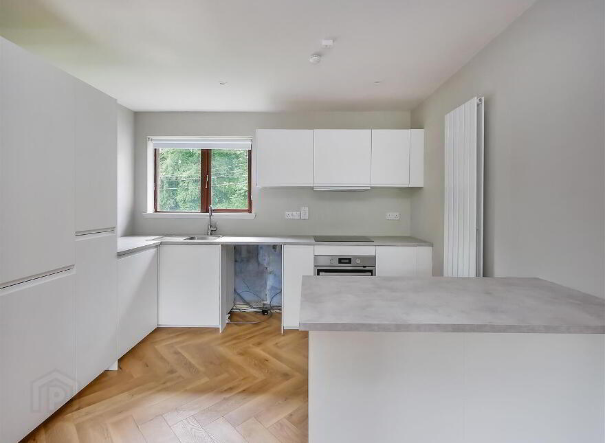 145b Belvoir Drive, Belvoir Park, Belfast, BT8 7DP