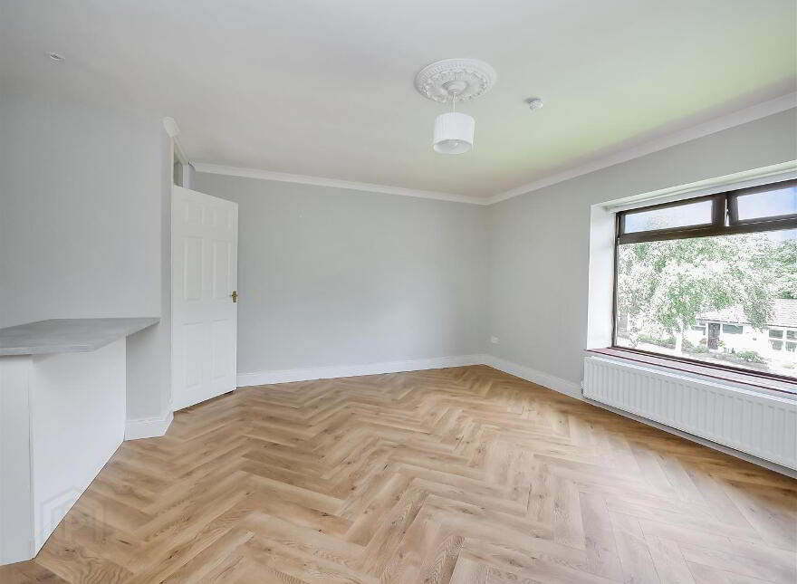 145b Belvoir Drive, Belvoir Park, Belfast, BT8 7DP