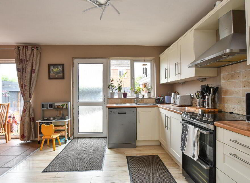 14 Carlton Park, Bangor, BT19 6WR