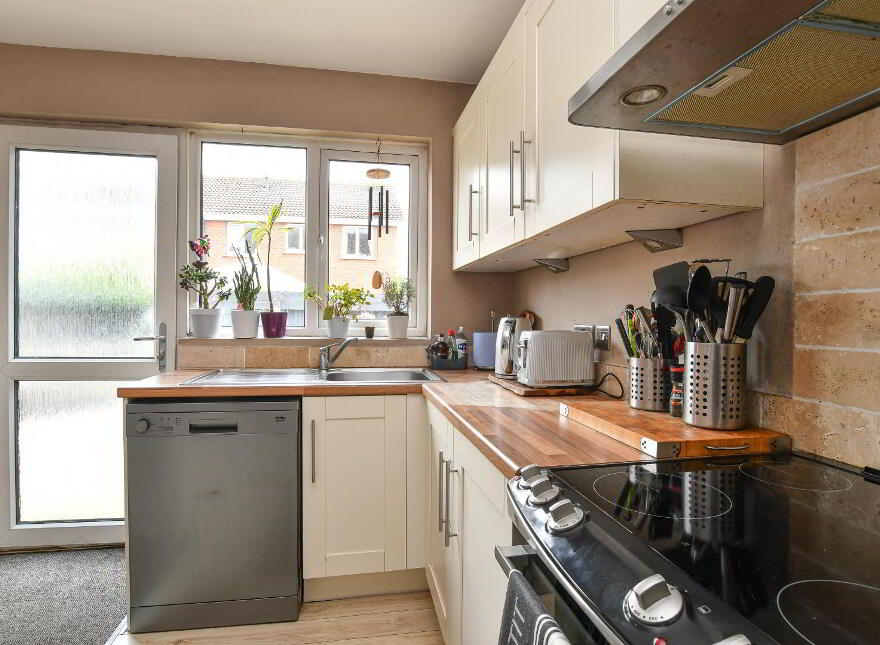 14 Carlton Park, Bangor, BT19 6WR