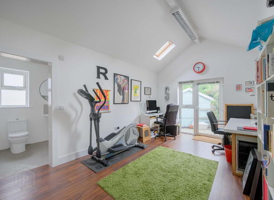 15 Kilhorne Gardens, Belfast, BT5 6NT