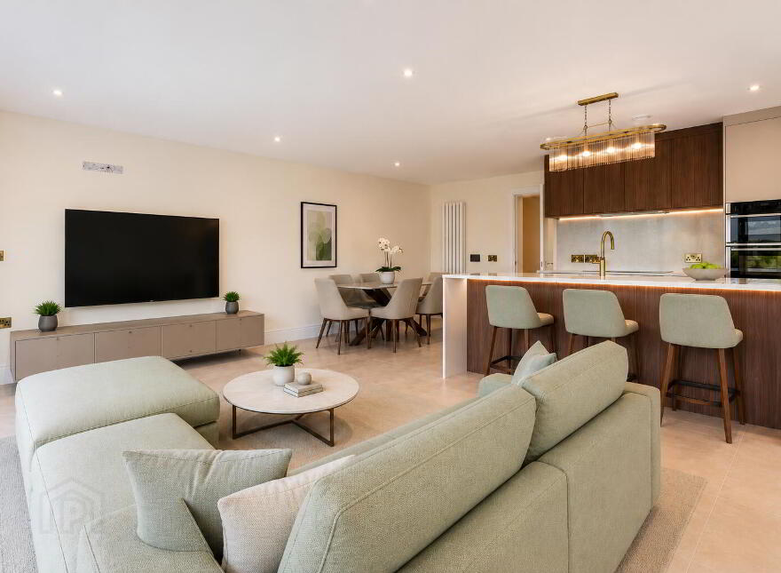 Apt 6, Priory Gate, Priory Park, Holywood, BT18 0LG