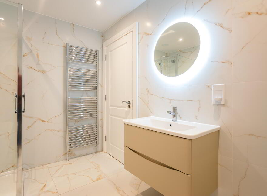 Apt 6, Priory Gate, Priory Park, Holywood, BT18 0LG