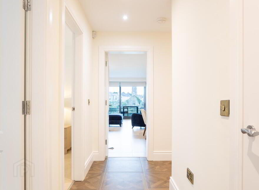 Apt 6, Priory Gate, Priory Park, Holywood, BT18 0LG