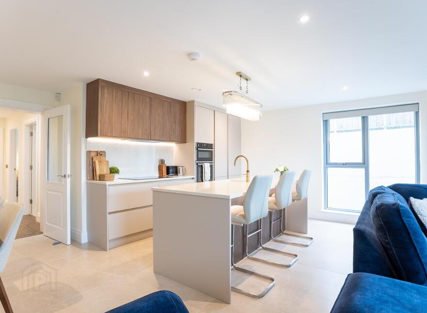 Apt 6, Priory Gate, Priory Park, Holywood, BT18 0LG