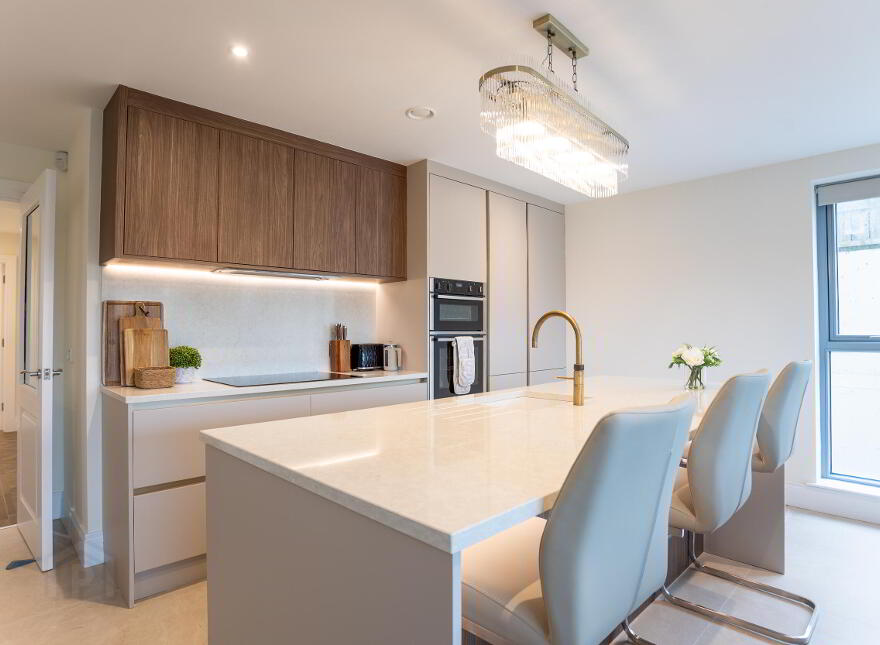Apt 6, Priory Gate, Priory Park, Holywood, BT18 0LG