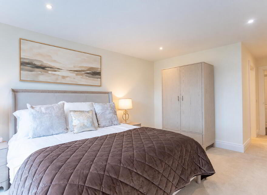 Apt 6, Priory Gate, Priory Park, Holywood, BT18 0LG