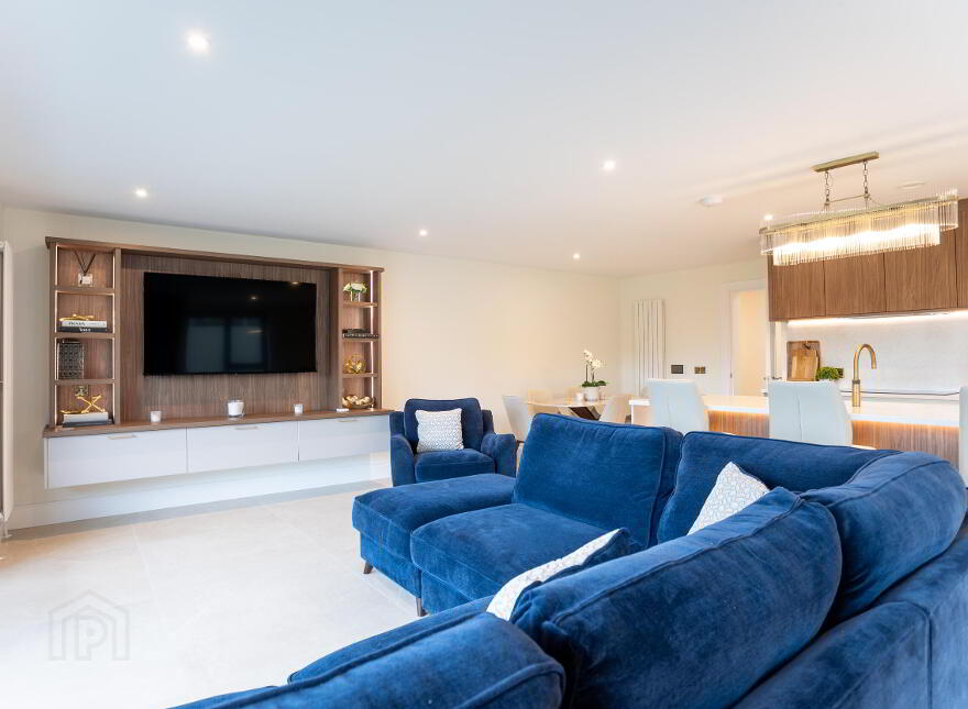 Apt 6, Priory Gate, Priory Park, Holywood, BT18 0LG