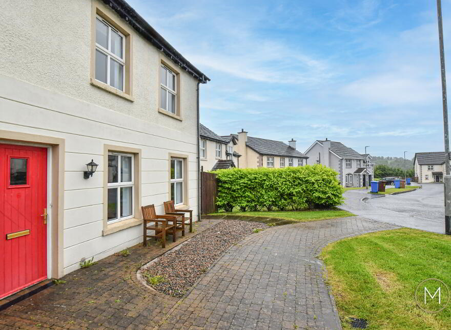 6 Loranville, Larne, BT40 2AY