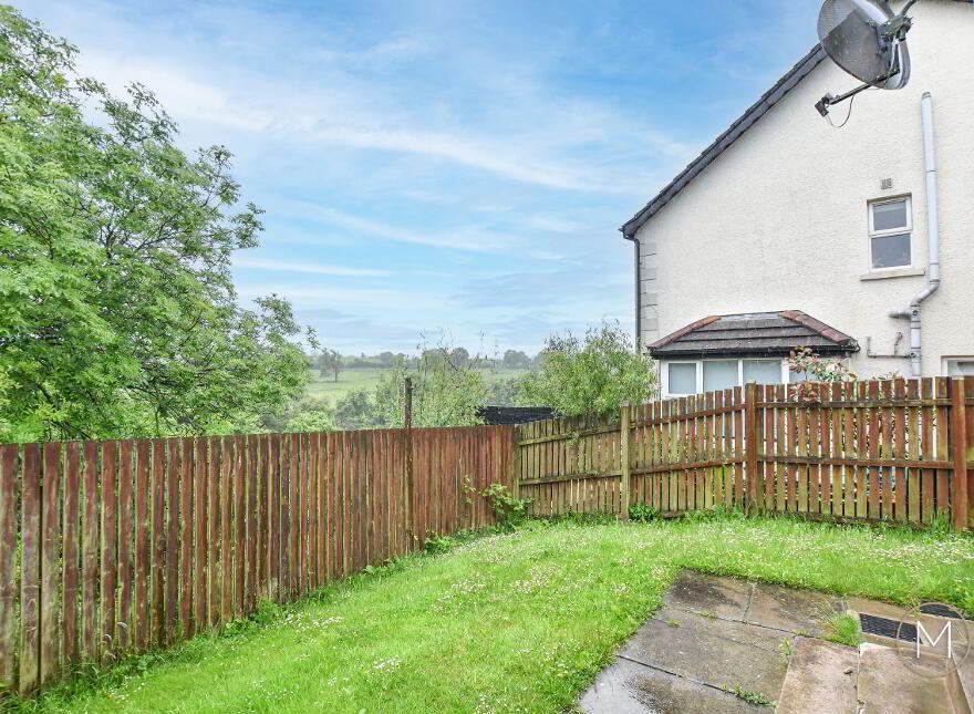 6 Loranville, Larne, BT40 2AY
