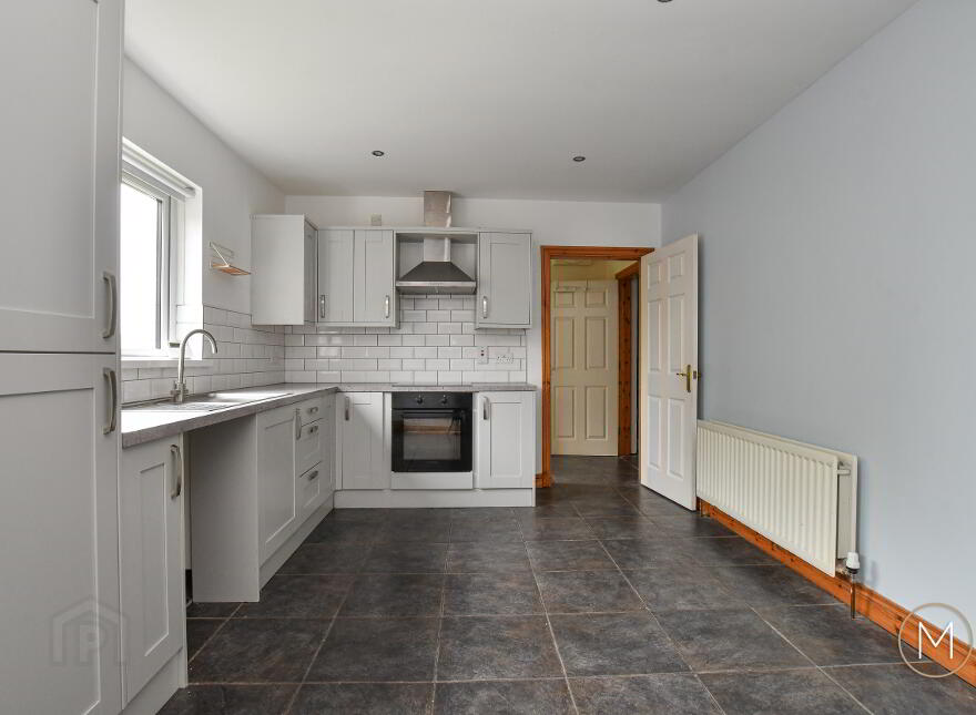 6 Loranville, Larne, BT40 2AY