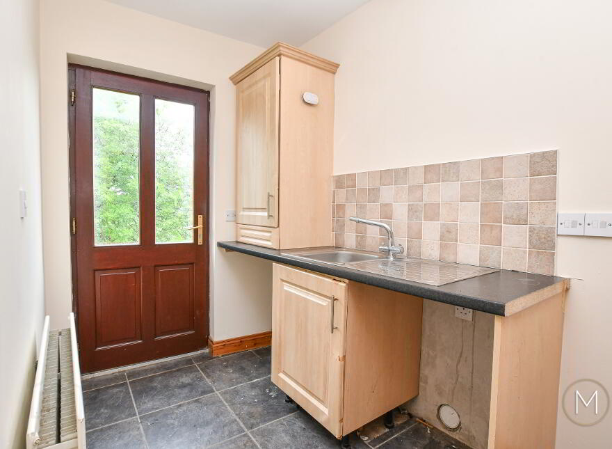 6 Loranville, Larne, BT40 2AY
