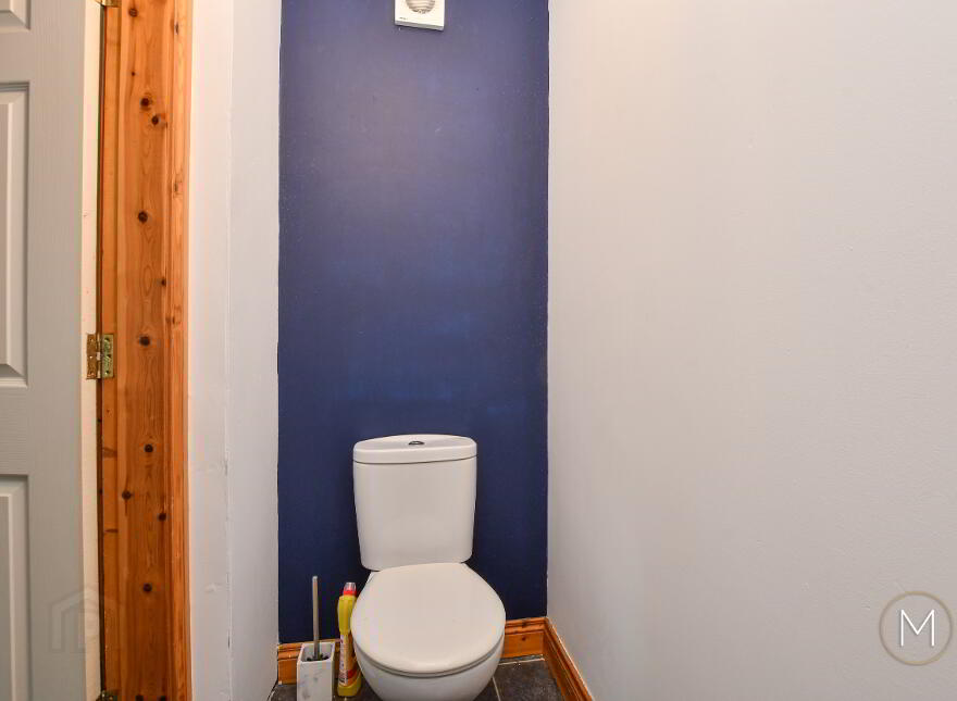 6 Loranville, Larne, BT40 2AY