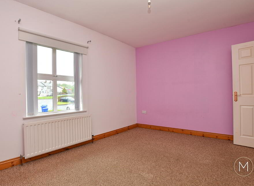 6 Loranville, Larne, BT40 2AY