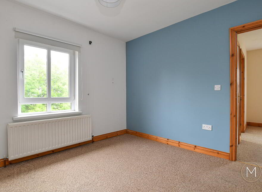 6 Loranville, Larne, BT40 2AY