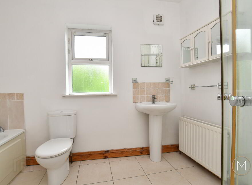 6 Loranville, Larne, BT40 2AY
