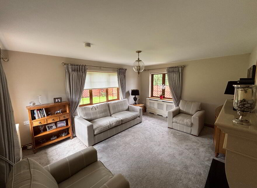 5 Rathdallan, Well Road, Warrenpoint, Newry, BT34 3UQ