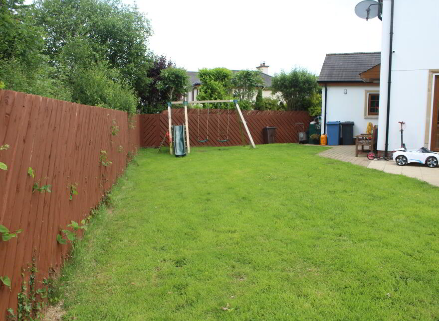 5 Rathdallan, Well Road, Warrenpoint, Newry, BT34 3UQ
