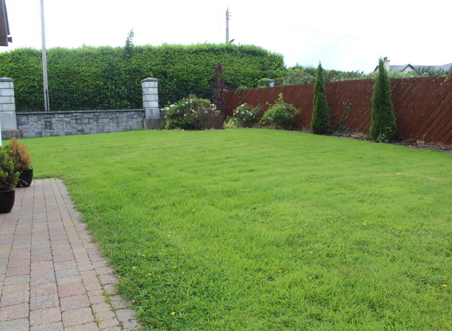 5 Rathdallan, Well Road, Warrenpoint, Newry, BT34 3UQ
