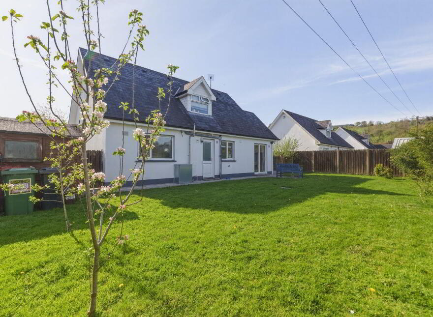 7 Deerpark View, Ballymacarbry, E91FH74