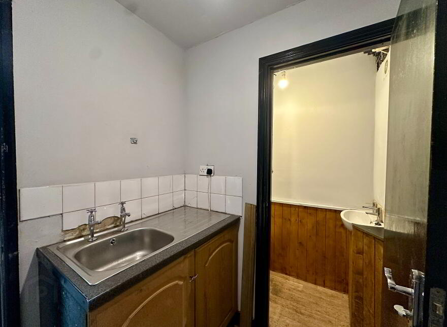 11 Main Street, Camlough, Newry, BT35 7JG