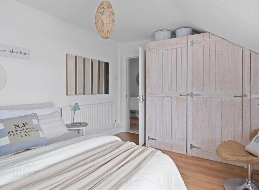 9C Dhu Varren Park, Portrush, BT56