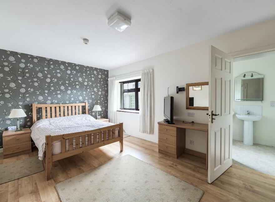 2 St Johns Park, Moira, BT67 0NL