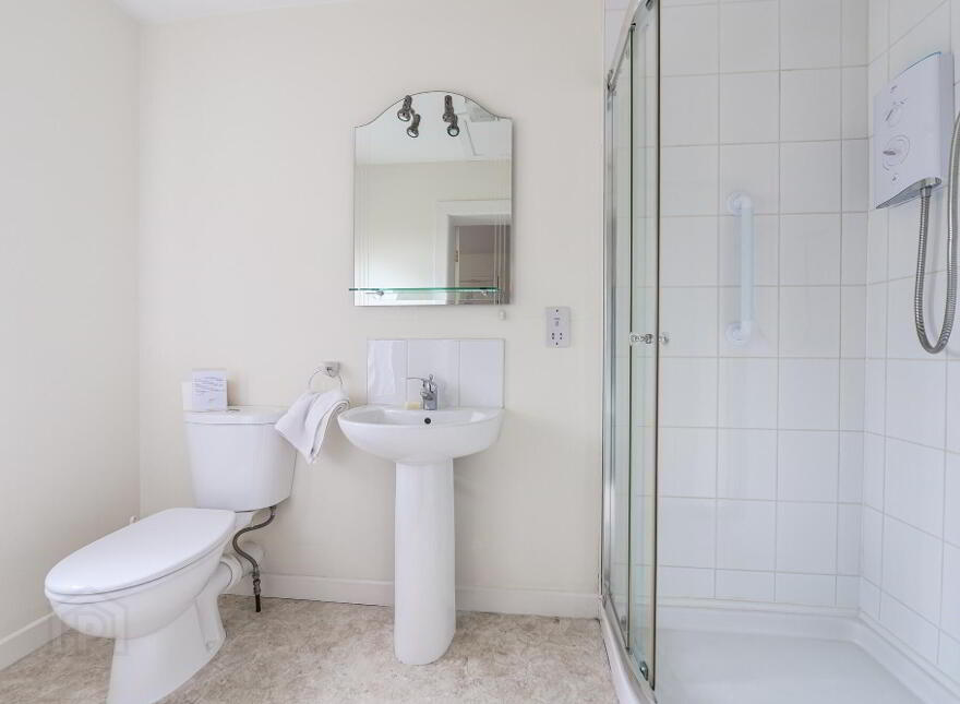2 St Johns Park, Moira, BT67 0NL