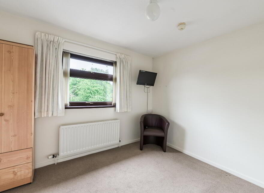 2 St Johns Park, Moira, BT67 0NL
