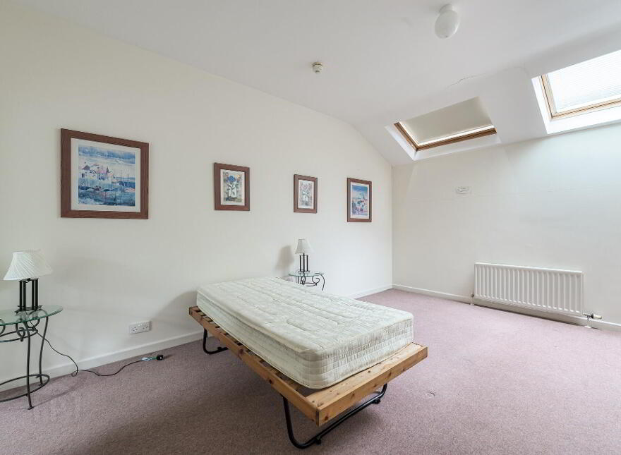 2 St Johns Park, Moira, BT67 0NL