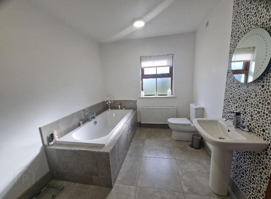 Chapel Road, Brinlack, F92A9YH