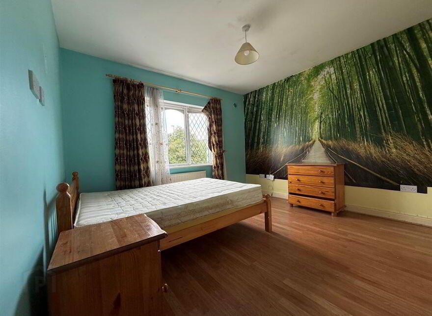 35 Hollywood Grove, Ballaghaderreen, F45Y798