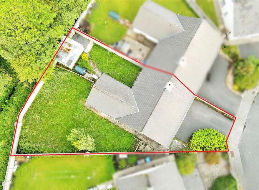 35 Hollywood Grove, Ballaghaderreen, F45Y798