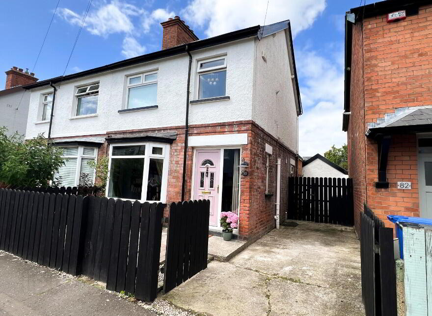 80 Loopland Drive, Belfast, BT6 9DX