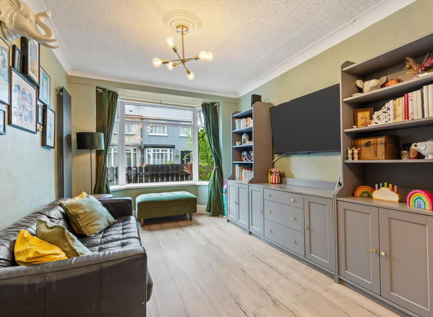 80 Loopland Drive, Belfast, BT6 9DX