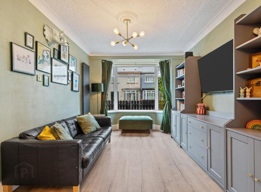 80 Loopland Drive, Belfast, BT6 9DX