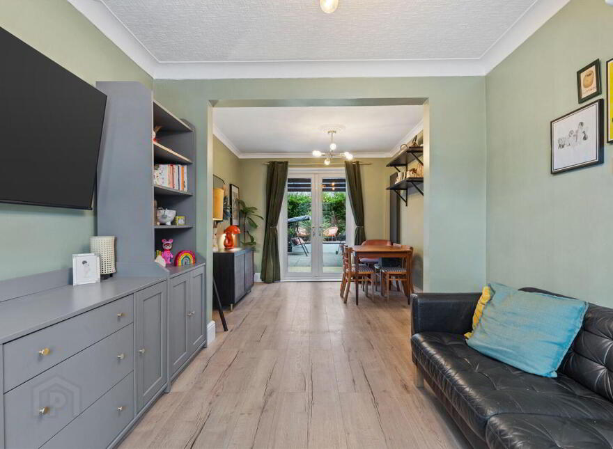 80 Loopland Drive, Belfast, BT6 9DX