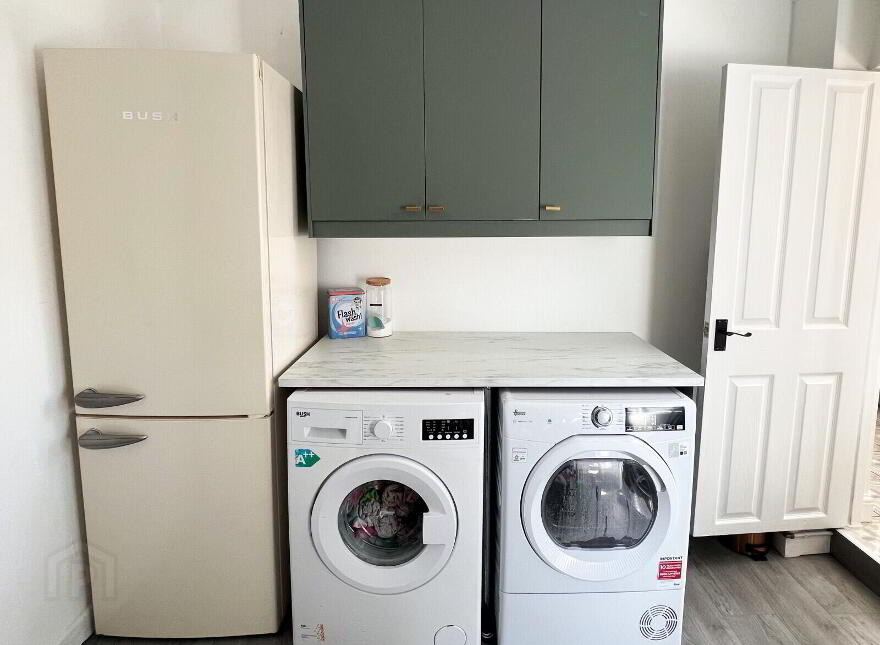 80 Loopland Drive, Belfast, BT6 9DX
