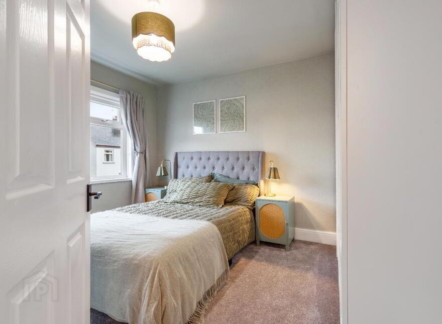 80 Loopland Drive, Belfast, BT6 9DX