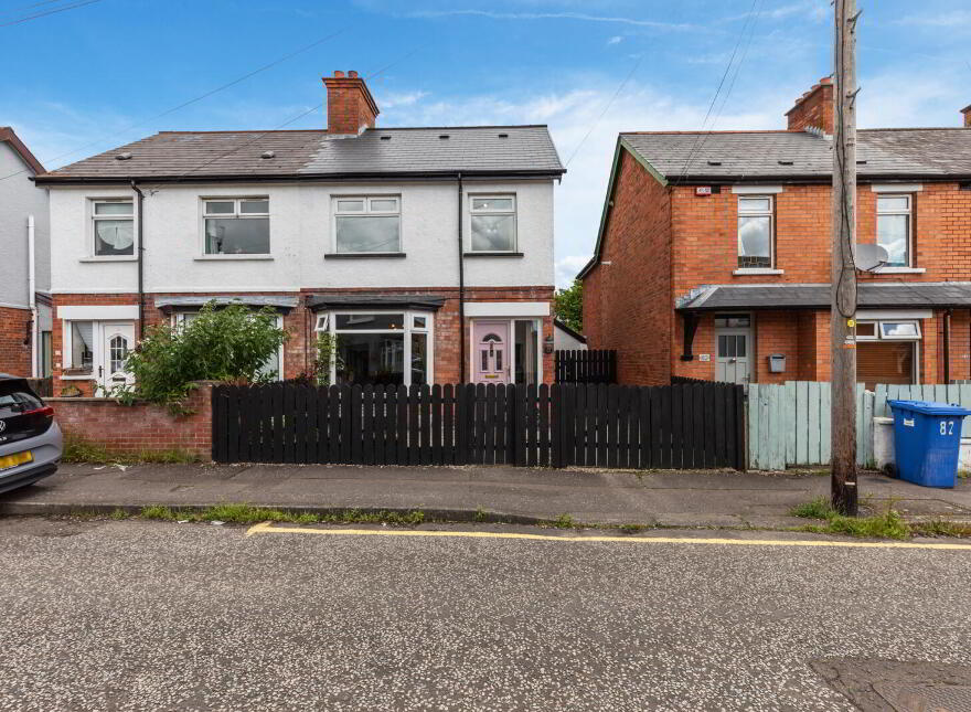 80 Loopland Drive, Belfast, BT6 9DX